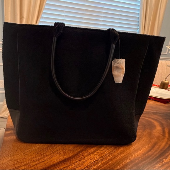 Givenchy Sherpa Tote from PARFUMS. Black Wool w Faux Leather & Red Interior nwot - Picture 7 of 16